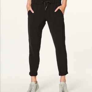 Lululemon on the fly pants